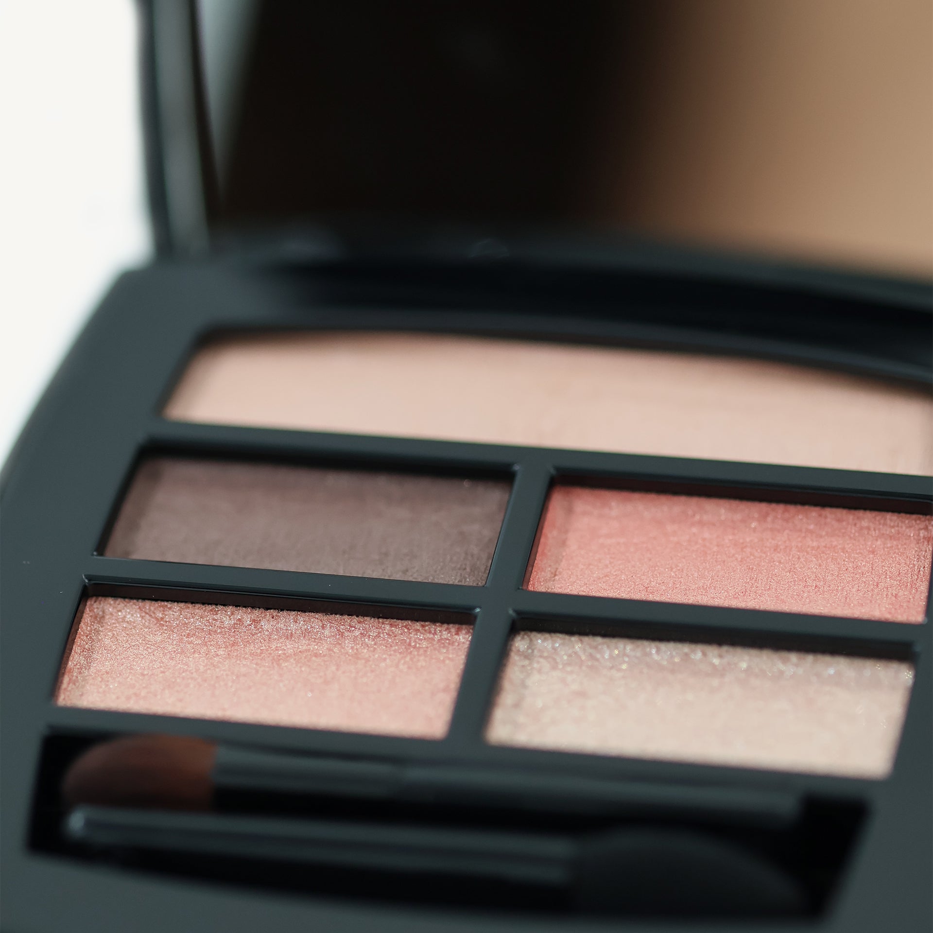 Les Beiges Palette Regard Belle Mine Naturelle oogschaduw palet Warm